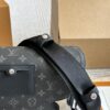 692f12fb4ecd253cf1078fe9 LV Messenger Bag Top Replica Fashionable Men's Crossbody Bag for Everyday Use