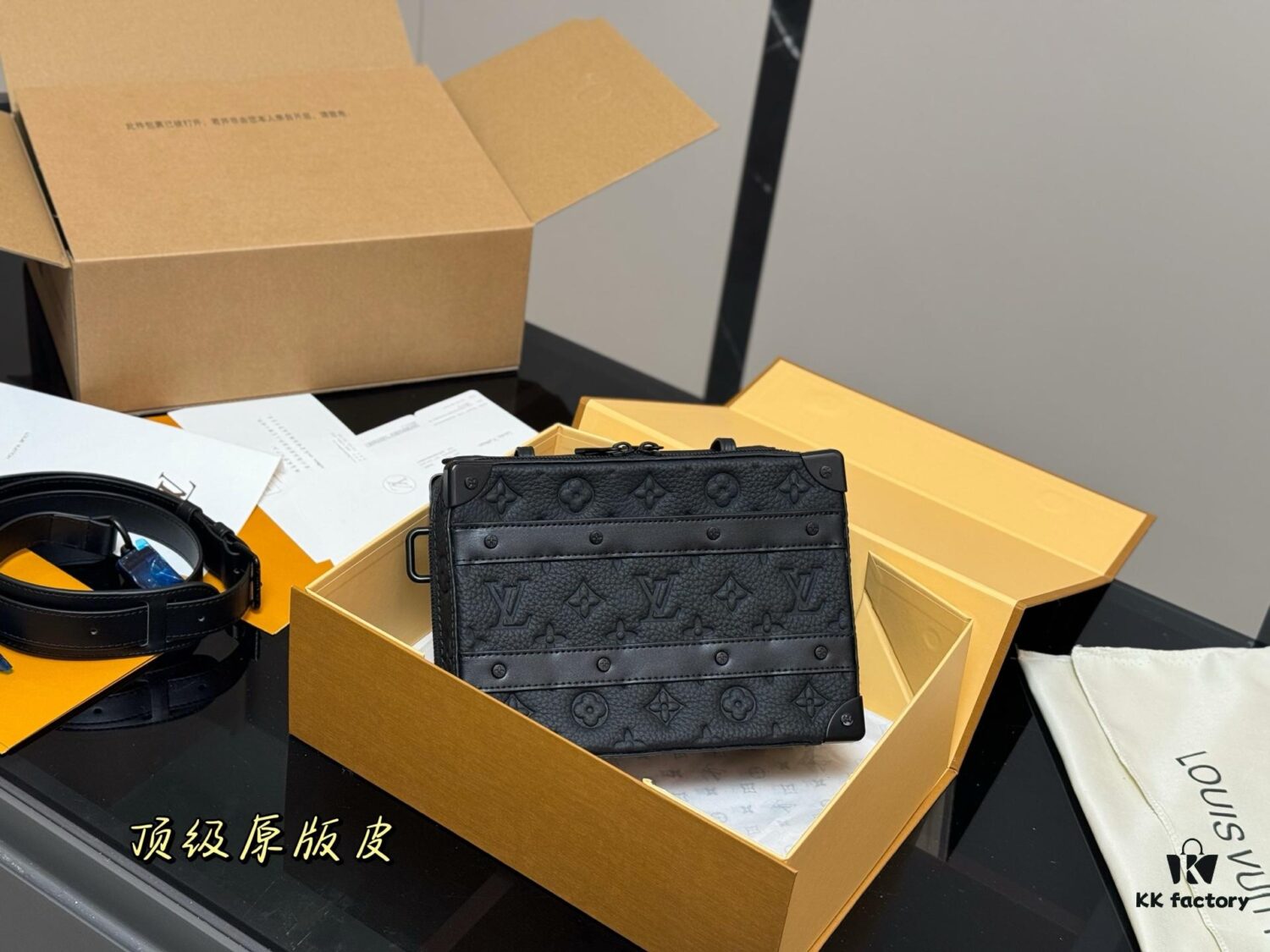 692f13044ecd253cf1078ff9 Genuine Leather Foldable Messenger Bag for LV Men, High Quality, Stylish and Practical
