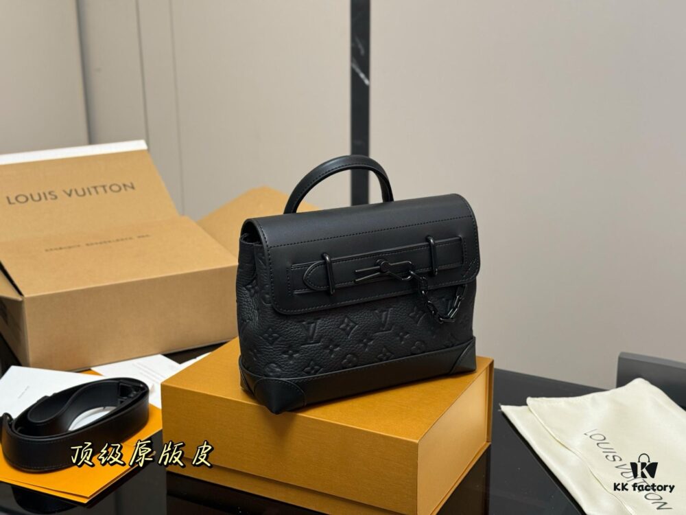 692f13124ecd253cf1079011 LV Men's Messenger Bag with Foldable Box