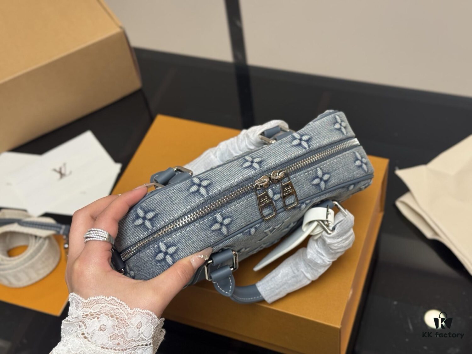 New Men's Camera Bag with Foldable Aircraft Box