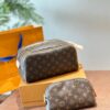692f134a4ecd253cf107907c Color-Changing Cowhide LV Fashion Cosmetic Bag, Dual-Zip Design, Classic Monogram, Imported Original PVC Material, Size: 27x13cm