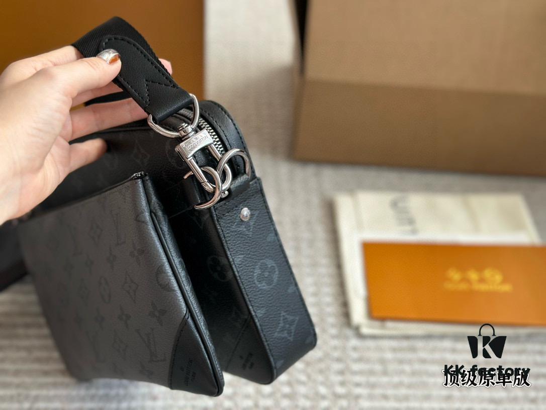 692f134b4ecd253cf1079080 Top Quality Original LV Men's Triple Combo 'Black Samurai' Three-Piece Set Trio Messenger Bag