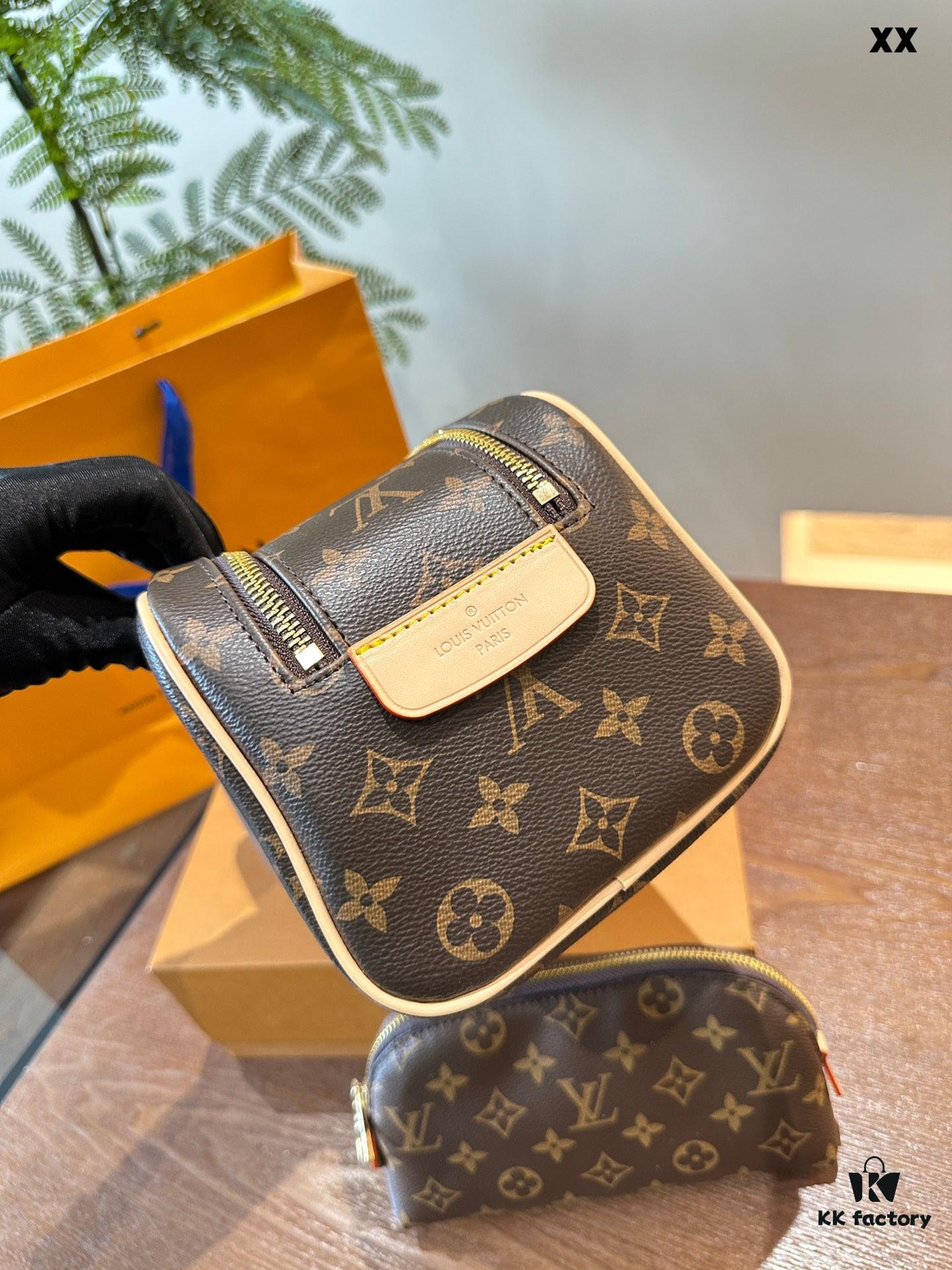 692f134f4ecd253cf1079089 Color-Changing Cowhide LV Fashion Cosmetic Bag, Dual-Zip Design, Classic Monogram, Imported Original PVC Material, Size: 27x13cm