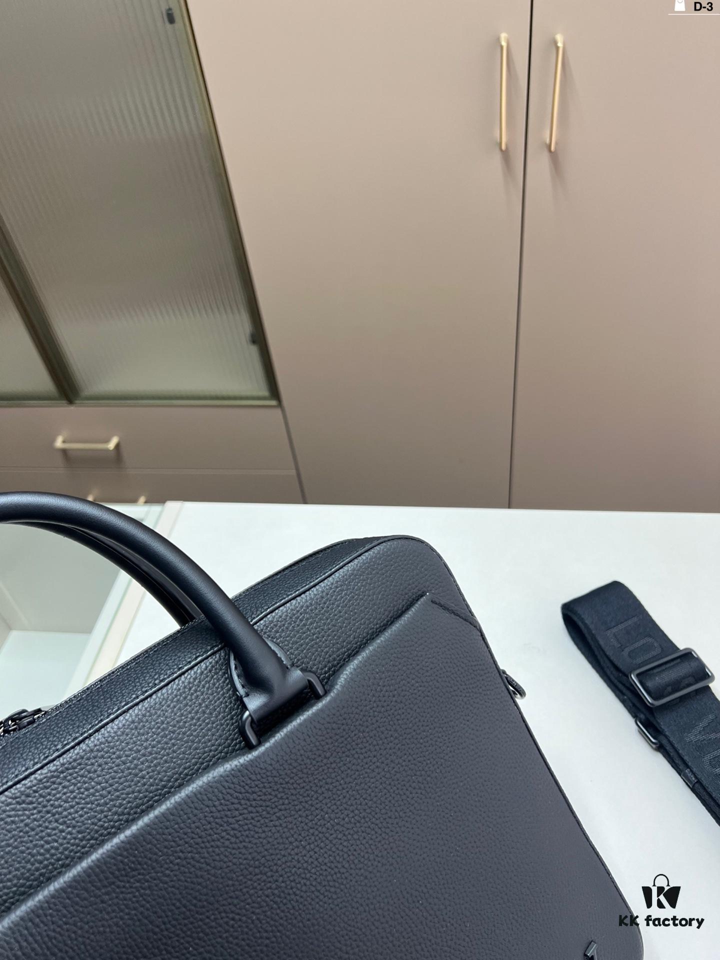 692f135f4ecd253cf10790a5 Louis Vuitton Men's Briefcase, Can Be Worn Crossbody or Carried by Hand, Spacious Capacity Fits Documents and Laptop, Size D-3-2 40×28