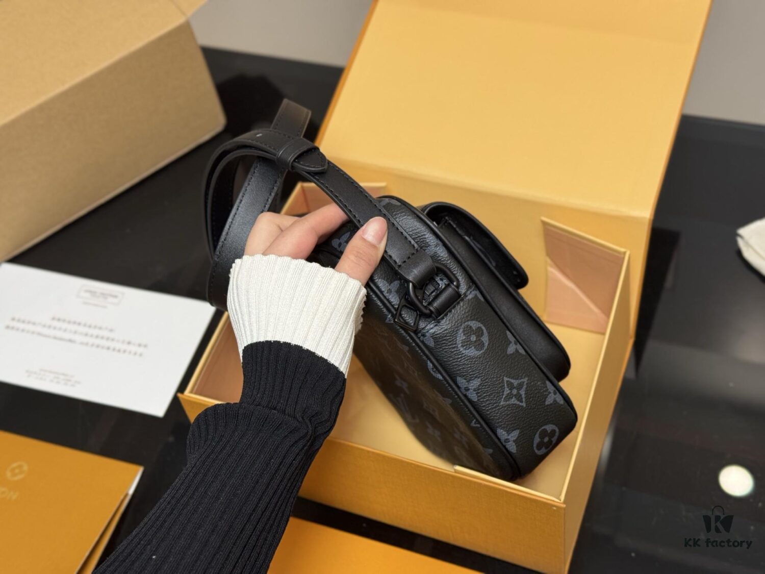 Foldable Box Airplane Box for LV Men's Camera Bag 25ss, God-Level Style!