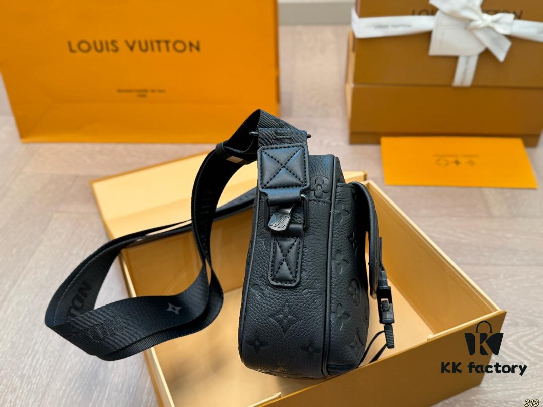 692f136b4ecd253cf10790bb Foldable Box Lv Men's Camera Bag, Fashionable and Elegant Design, Perfect Size 18x17