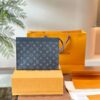 692f13764ecd253cf10790d5 LV Men's Clutch Bag