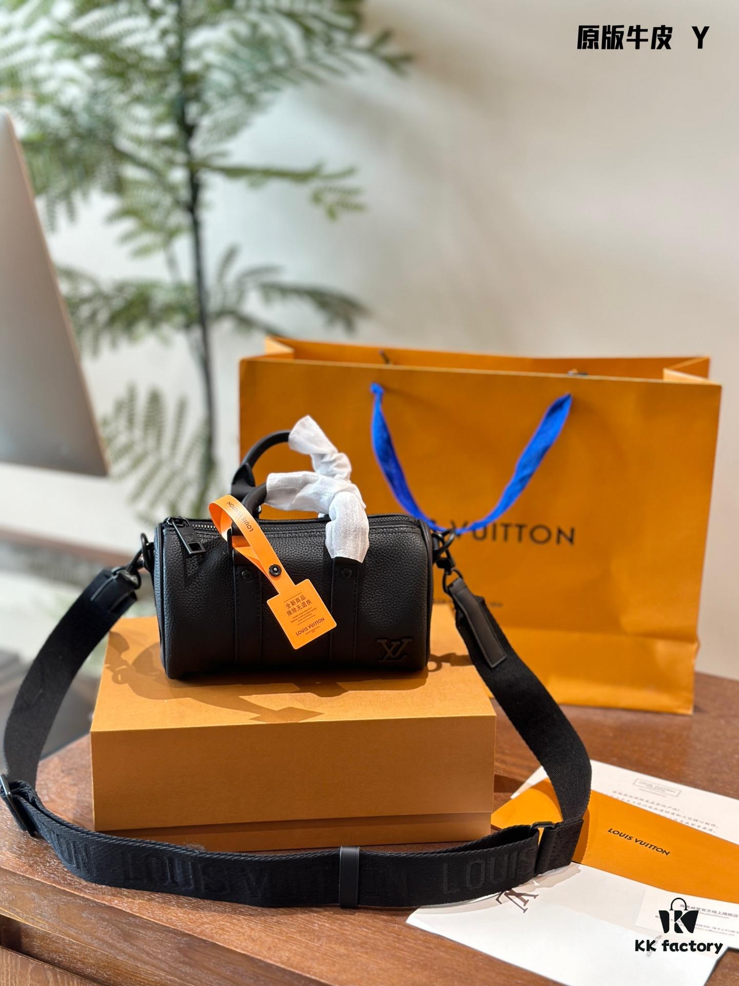 692f13764ecd253cf10790da LV KEEPALL Black Men's Crossbody Bag for Men OOTD