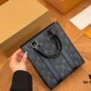 692f13c44ecd253cf107918d LV Men's Sac Plat VOYAGER Tote Bag with Foldable Aircraft Box, Size: 22.19cm