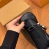 692f13c74ecd253cf1079194 LV Men's Messenger Bag VOYAGER Foldable Box Style Size 28*25cm