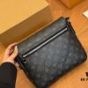 692f13cb4ecd253cf107919f Foldable Plane Box for LV Men's High-Quality and Practical Multi-Wear Bag with Subtle Color Matching