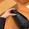 692f13df4ecd253cf10791ca LV Men's Messenger Bag VOYAGER Foldable Box Plane Box Size: 25*22cm