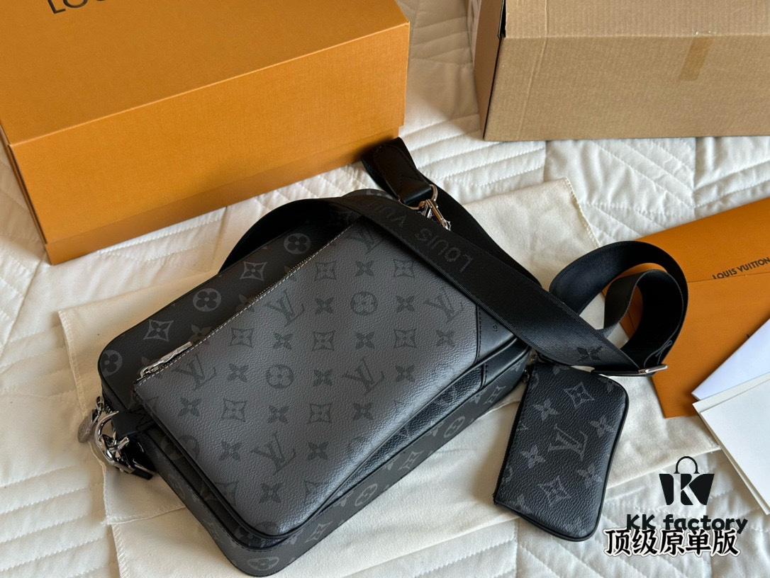 692f13ea4ecd253cf10791e0 Top Quality Original LV Men's Triple Combo Black Warrior Three-Piece Set Trio Messenger Bag