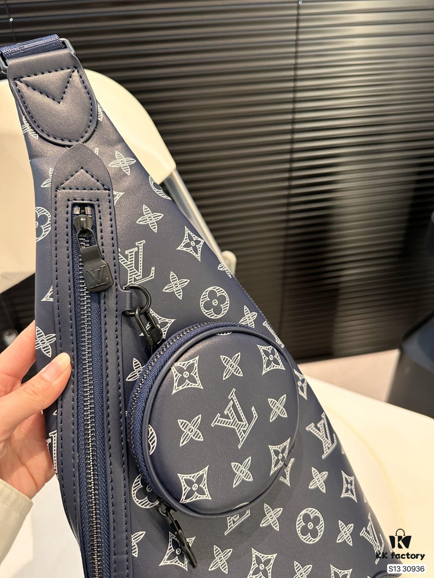 692f14034ecd253cf107920f New Men's Chest Bag LV Style Chest Pack, Stylish Design with Zipper Closure