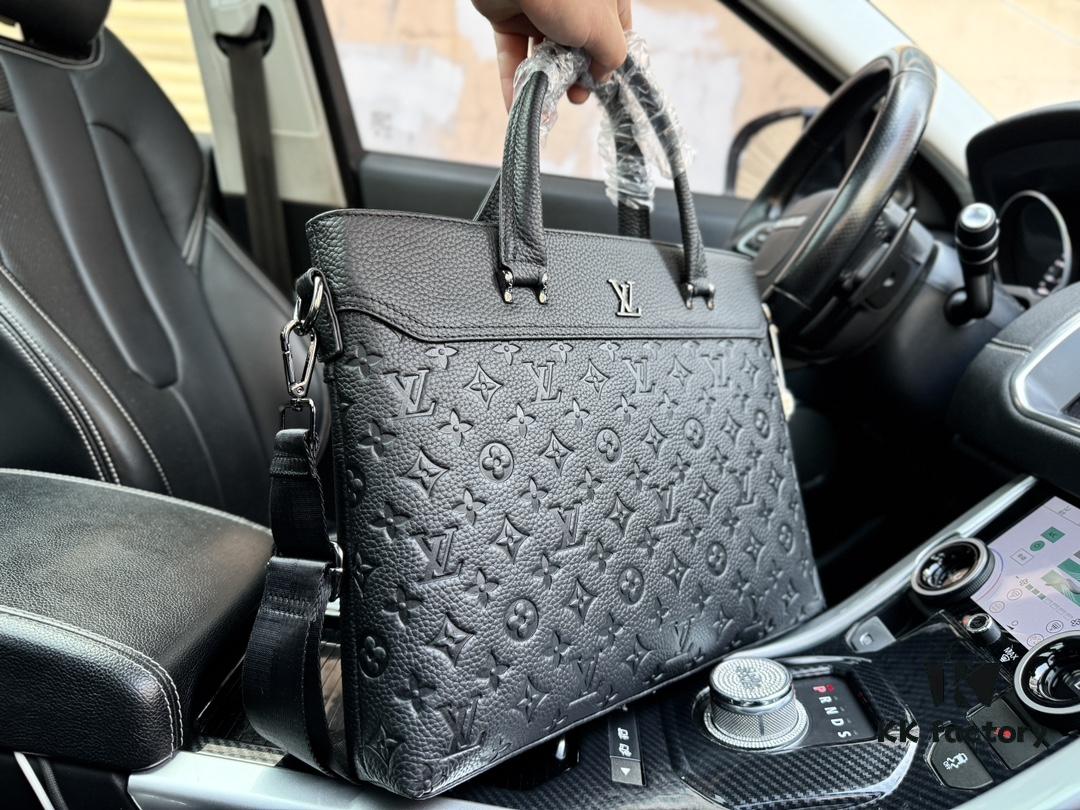 692f14194ecd253cf107923f High-End New Arrival 'Louis Vuitton' LV Briefcase, Men's Leather Trim Briefcase, Premium Imported Original Fabric, High-Definition Metal Logo, Smooth Zippers, Fine Edging, Exquisite Craftsmanship