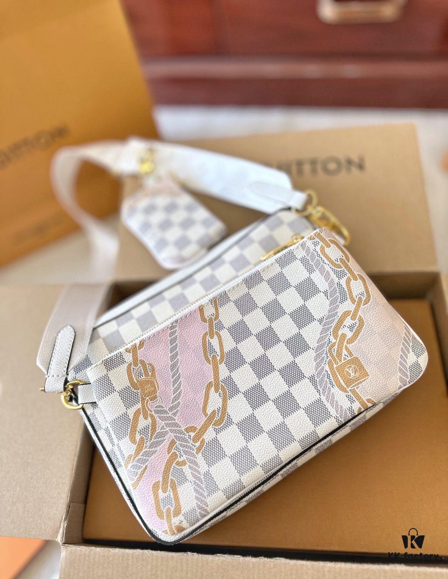 692f14284ecd253cf1079255 LV Louis Vuitton Men's Crossbody Bag, Three-in-One Foldable Gift Box Packaging