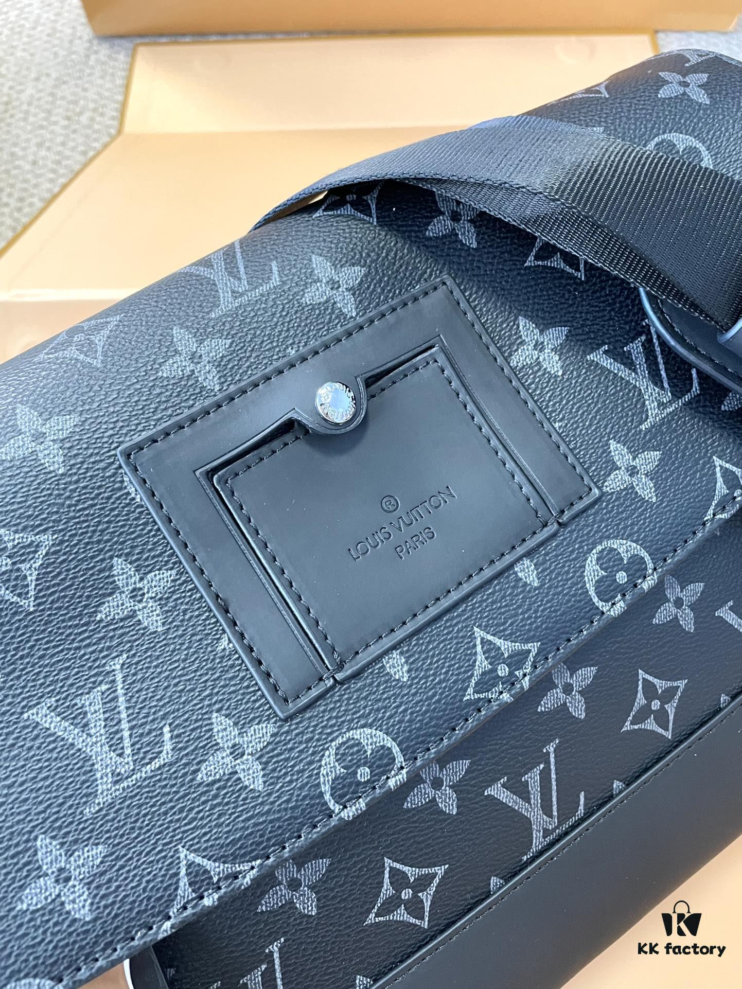 692f14334ecd253cf1079261 Foldable Gift Box 🎁 Size: 28*25cm L Brand Men's Messenger Bag VOYAGER Messenger Bag