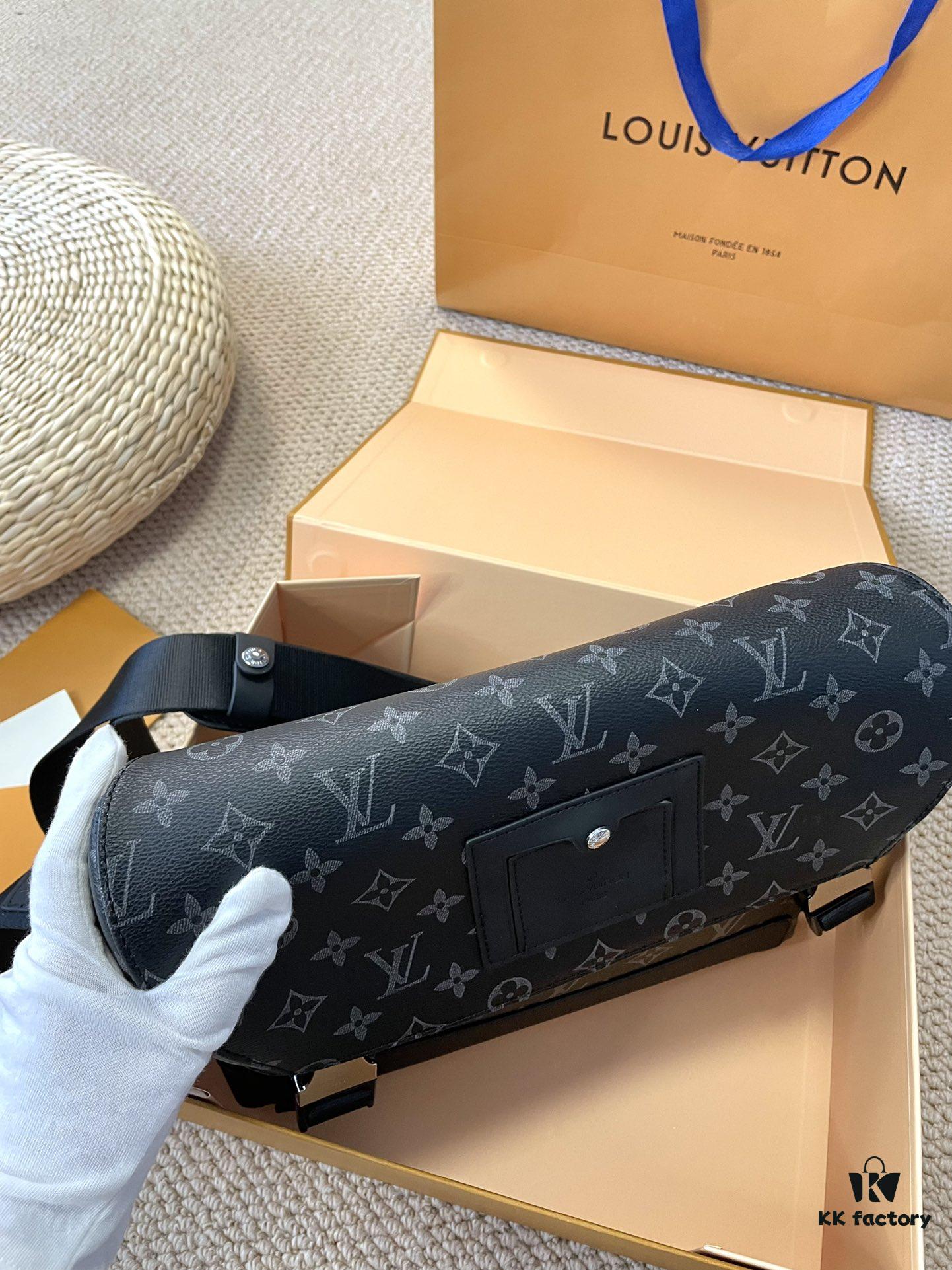 692f14354ecd253cf1079262 Foldable Gift Box 🎁 Size: 28*25cm L Brand Men's Messenger Bag VOYAGER Messenger Bag