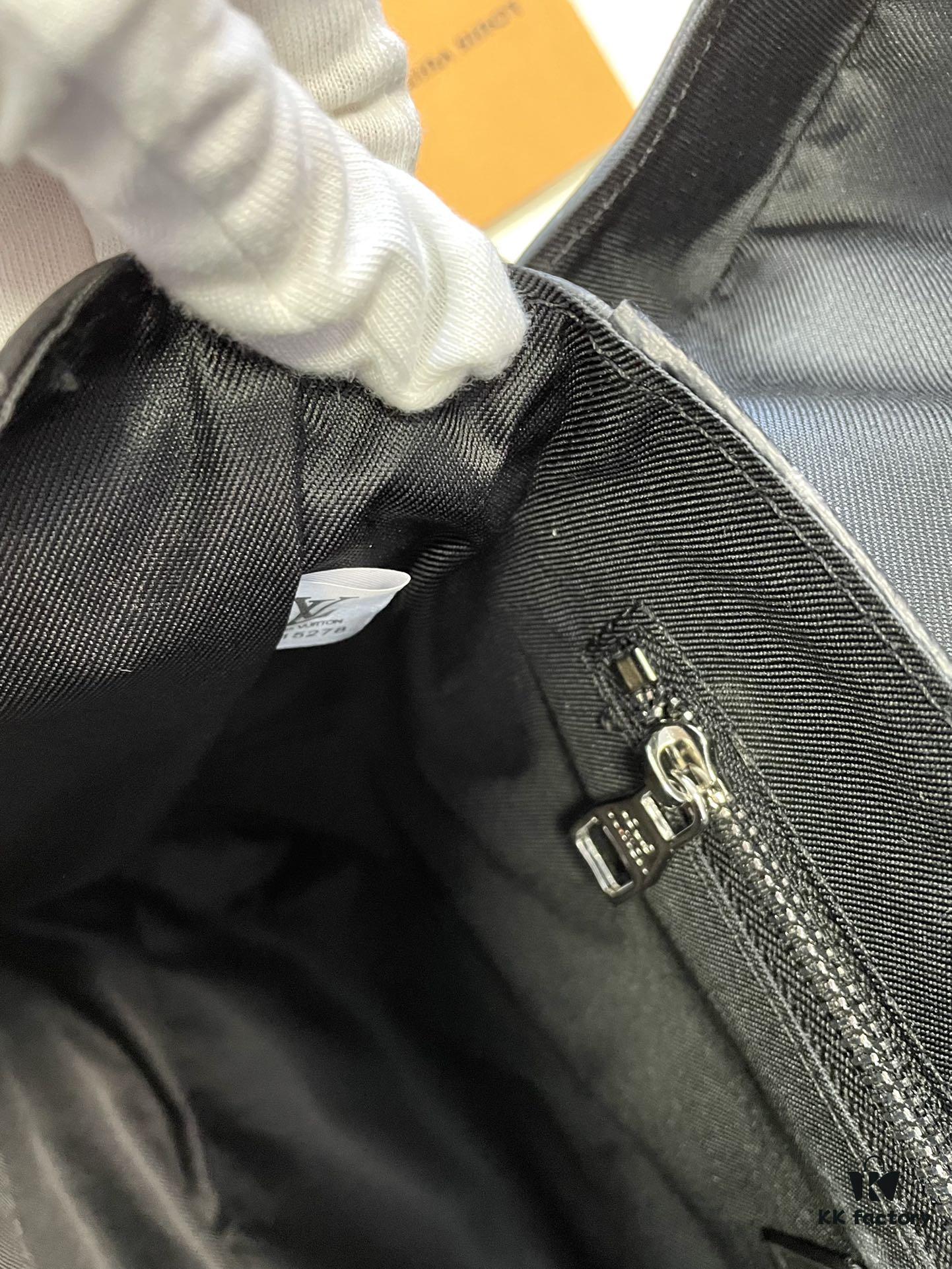 692f143c4ecd253cf107926d Foldable Gift Box 🎁 Size: 28*25cm L Brand Men's Messenger Bag VOYAGER Messenger Bag