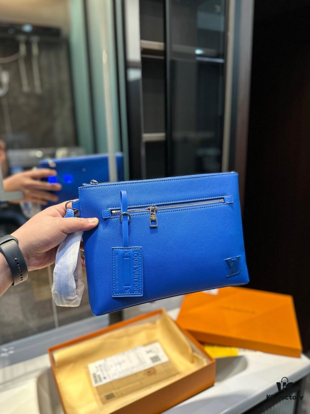 692f14624ecd253cf10792ab LV New Men's Clutch Bag, Stylish and Youthful Design with Adjustable Shoulder Strap