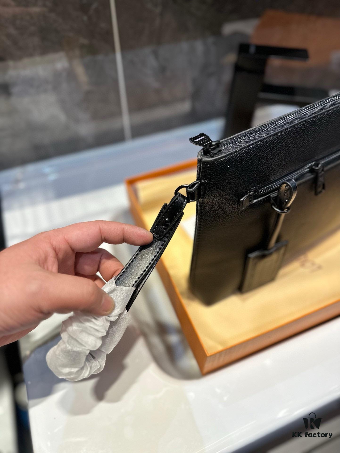 692f14664ecd253cf10792b2 LV New Men's Clutch Bag, Stylish and Youthful Design, Compact Camera-style Pouch with Adjustable Strap