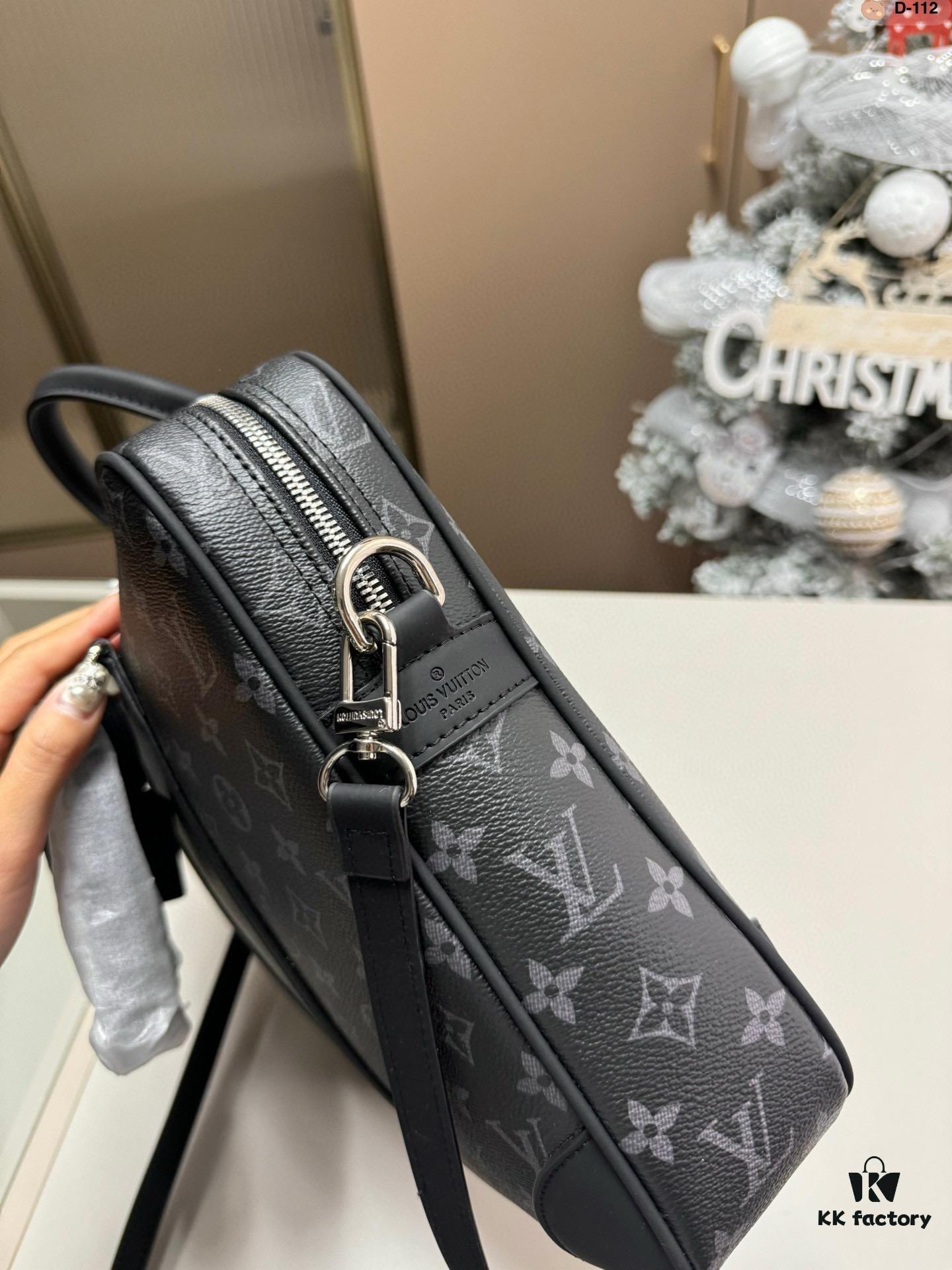 692f14724ecd253cf10792c6 LV Men's Briefcase, Can Be Worn Crossbody or Carried by Hand, Spacious Capacity for Documents and Laptop, Black Classic Style, Extremely Durable Material, Ideal Choice for Business Men, Model D-112, Size 34x7x27 cm, Foldable Box
