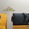 692f14754ecd253cf10792cc Foldable Box ️ Size 29.21 LV Men's Messenger Bag Super Classic and Stylish Surprisingly Versatile Timeless and Refined for Daily Wear