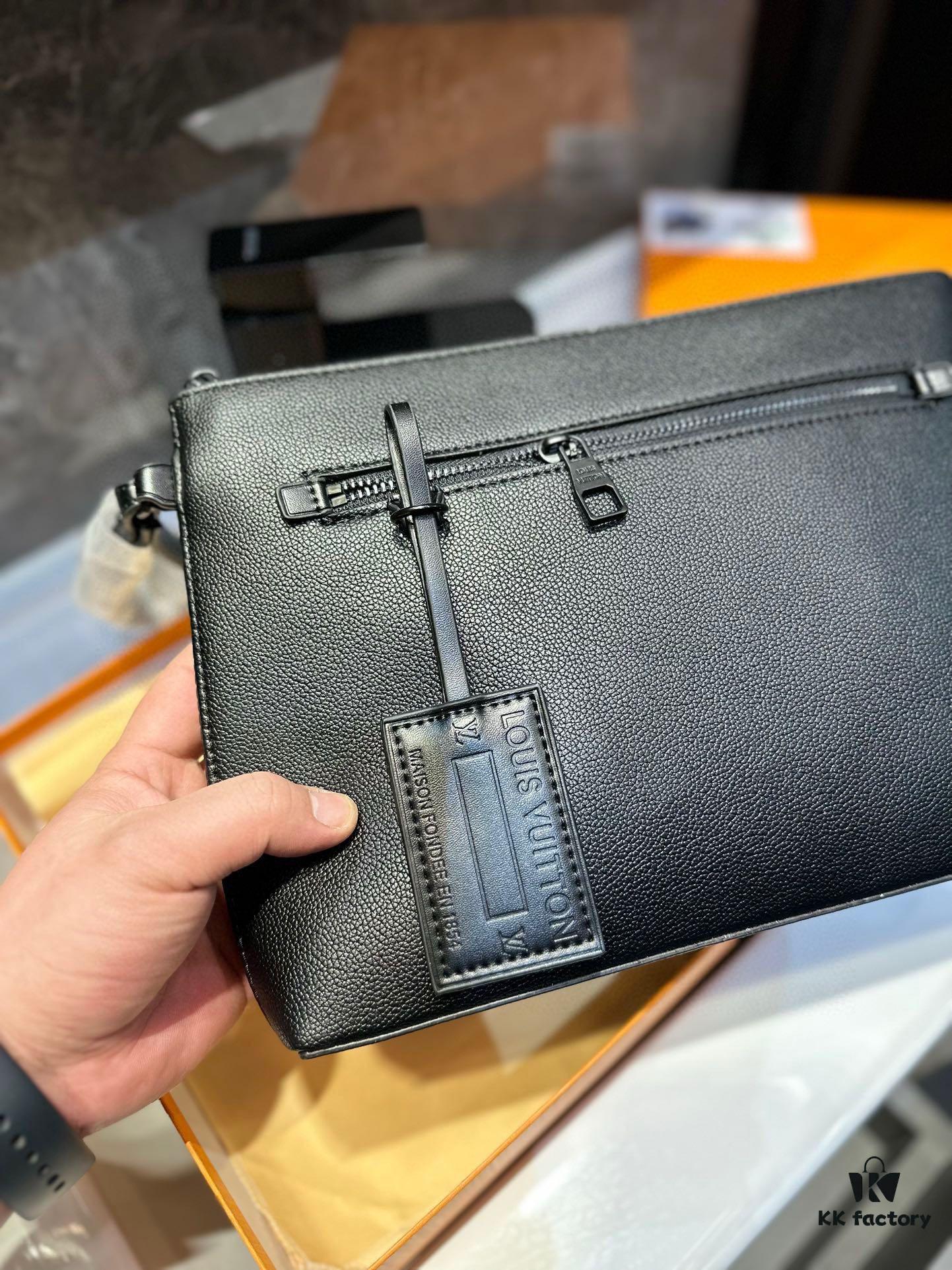 692f14764ecd253cf10792ce LV New Men's Clutch Bag, Stylish and Youthful Design, Compact Camera-style Pouch with Adjustable Strap