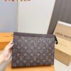 692f14894ecd253cf10792ef LV Men's Clutch Bag, Full Packaging, Dimensions 28 x 22