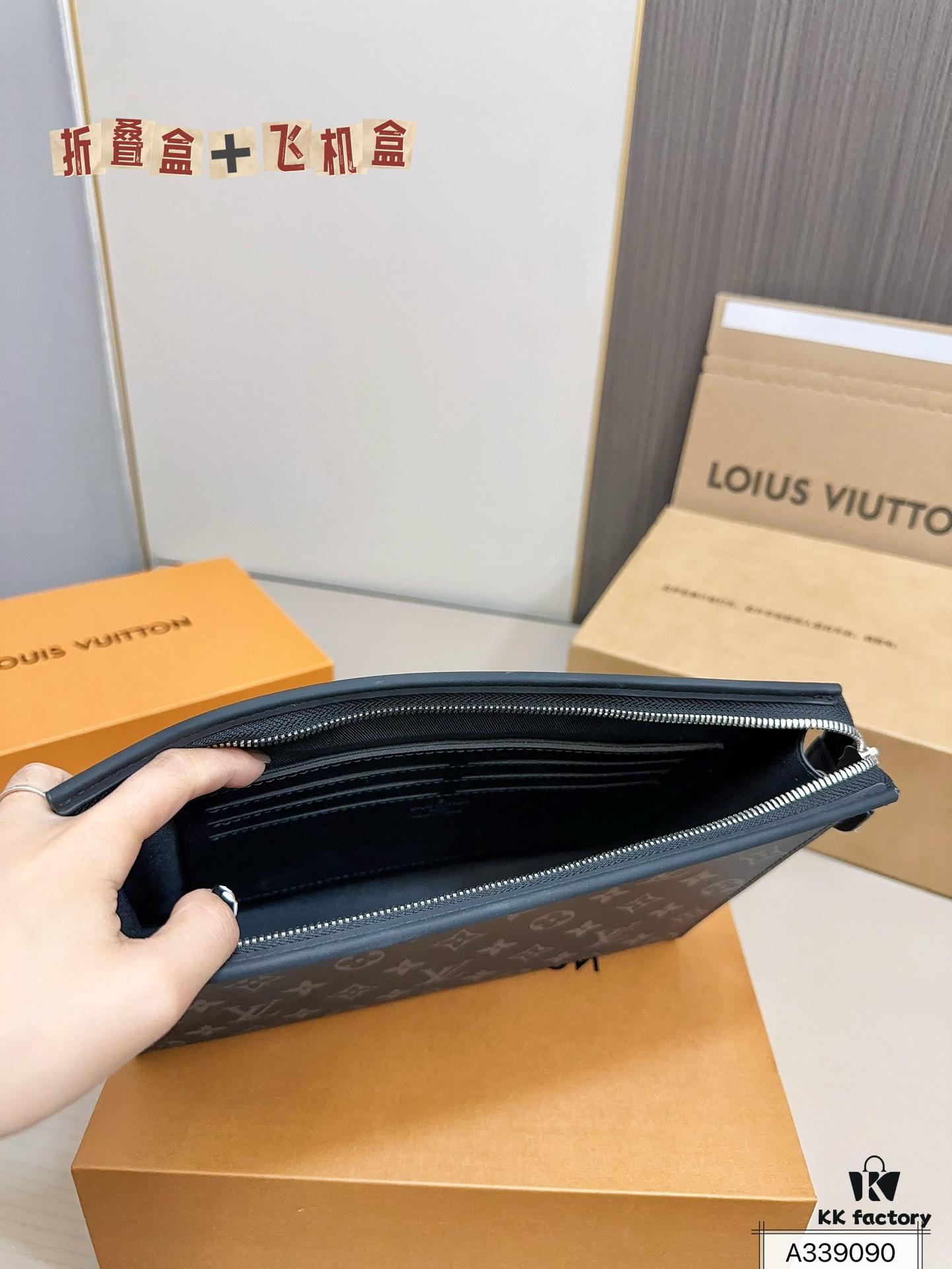 LV Men's Clutch Bag, Full Set Packaging, Dimensions 28 x 22