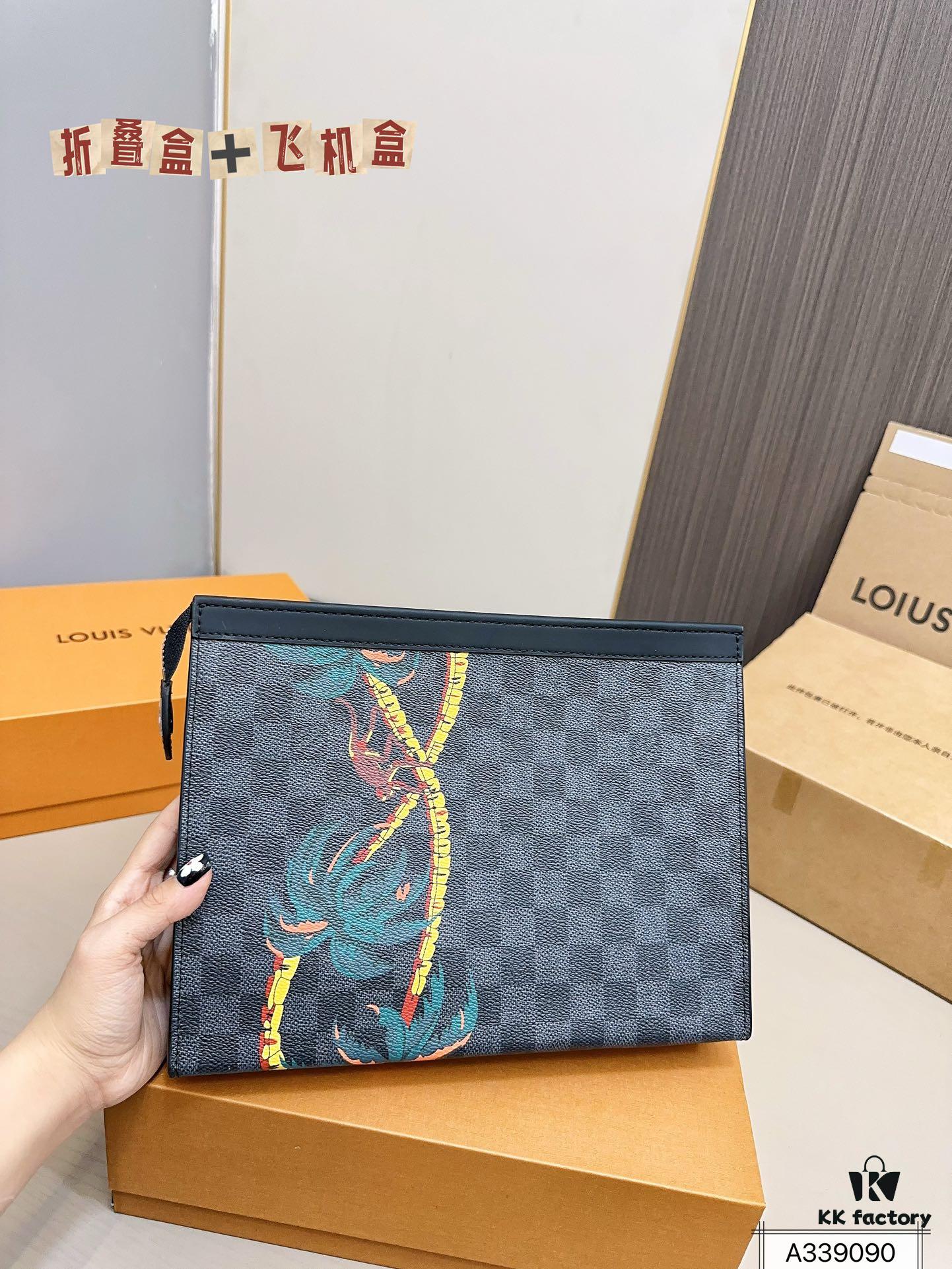 692f14954ecd253cf1079302 LV Men's Clutch Bag, Full Set Packaging, Dimensions 28 x 22