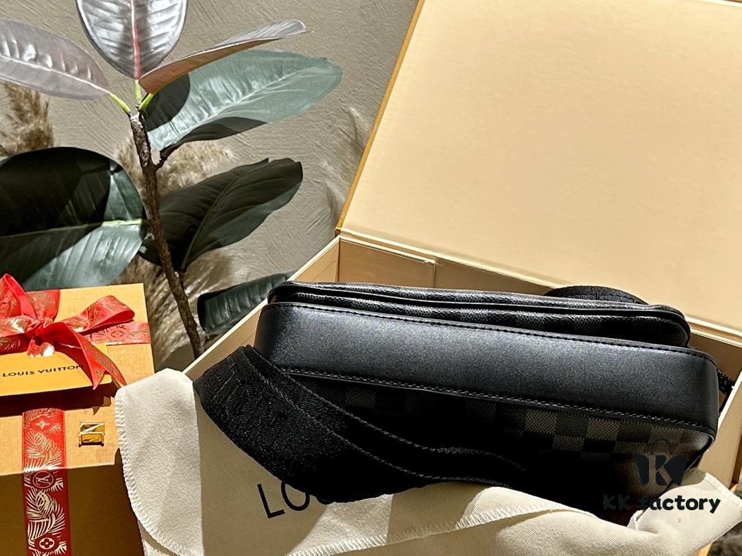 692f149b4ecd253cf107930b LV Louis Vuitton Men's Crossbody Bag, Tri-fold Design, Premium Imported Fabric, Official Website Aircraft Case Included