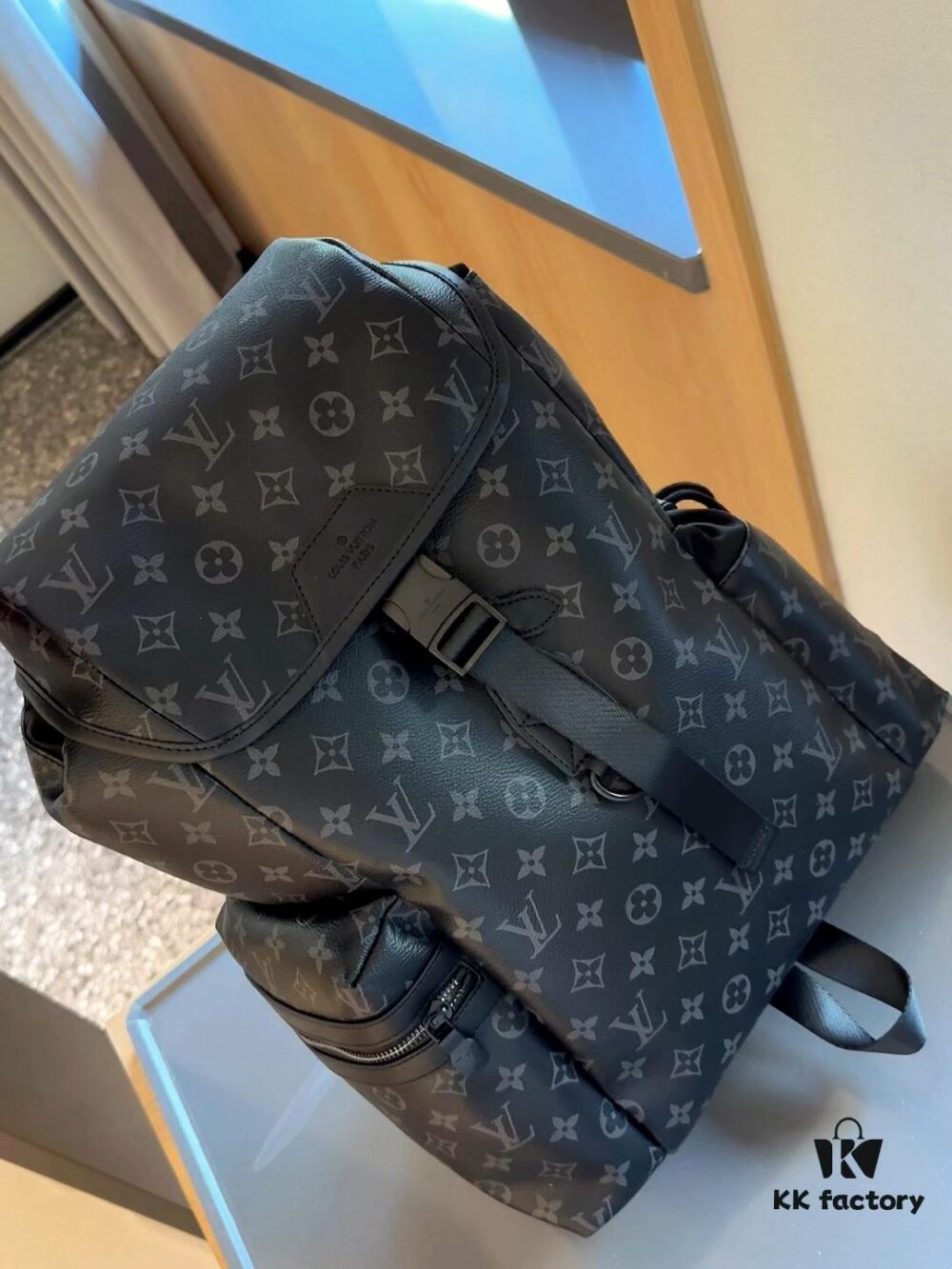 692f149c4ecd253cf107930e LV Christopher Black Monogram Men's Backpack