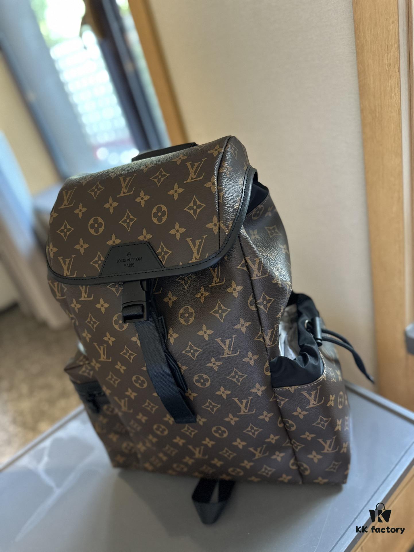 692f149f4ecd253cf1079312 LV Men's Backpack