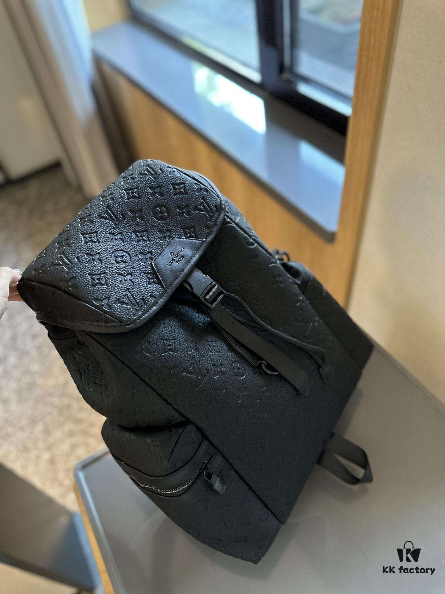 692f14a14ecd253cf1079314 LV Men's Backpack