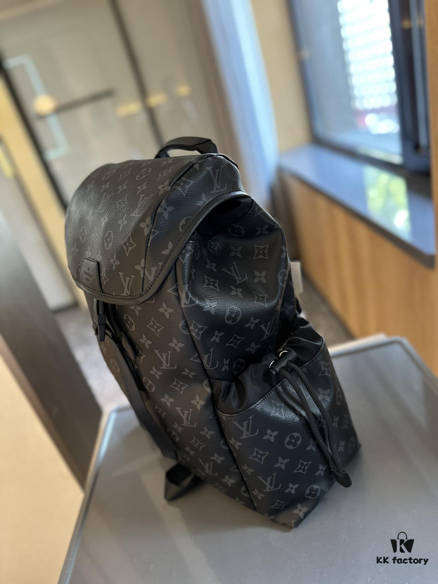 692f14a74ecd253cf107931e LV Men's Backpack