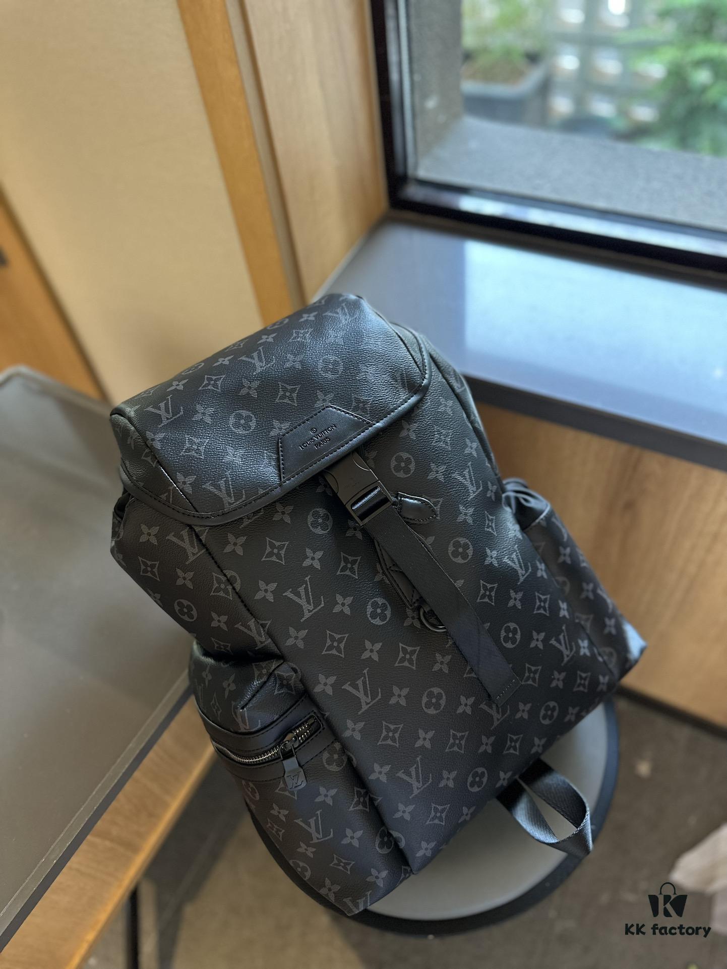 692f14a84ecd253cf1079322 LV Men's Backpack