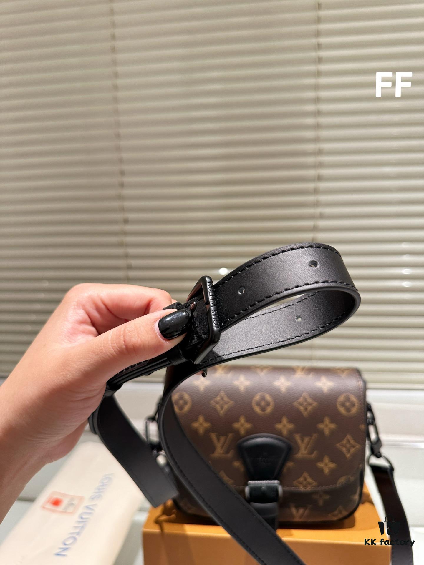 Louis Vuitton Men's Shoulder Bag with Gift Box 🎁