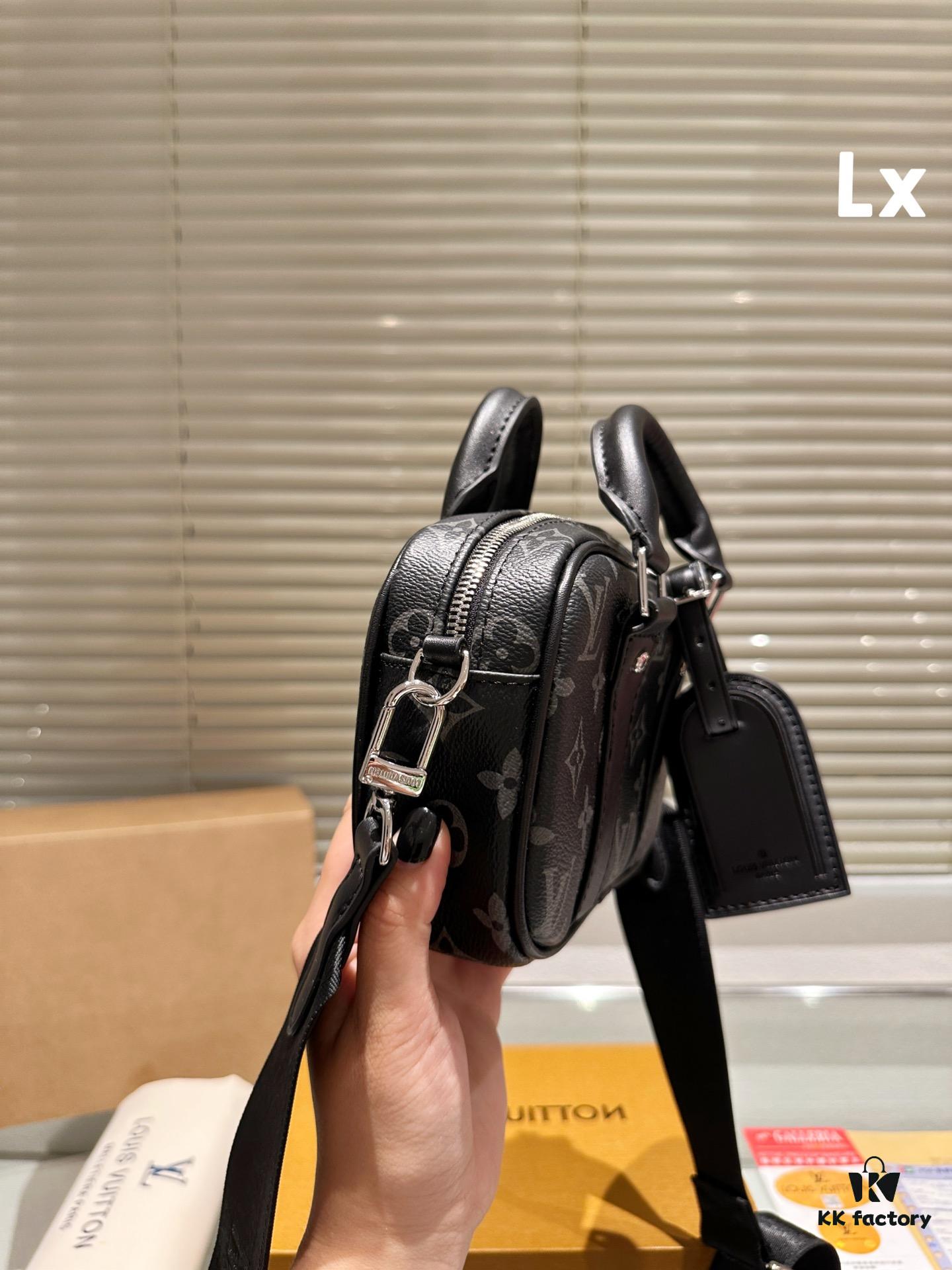 692f14c44ecd253cf107934a Louis Vuitton Men's Shoulder Bag with Gift Box 🎁