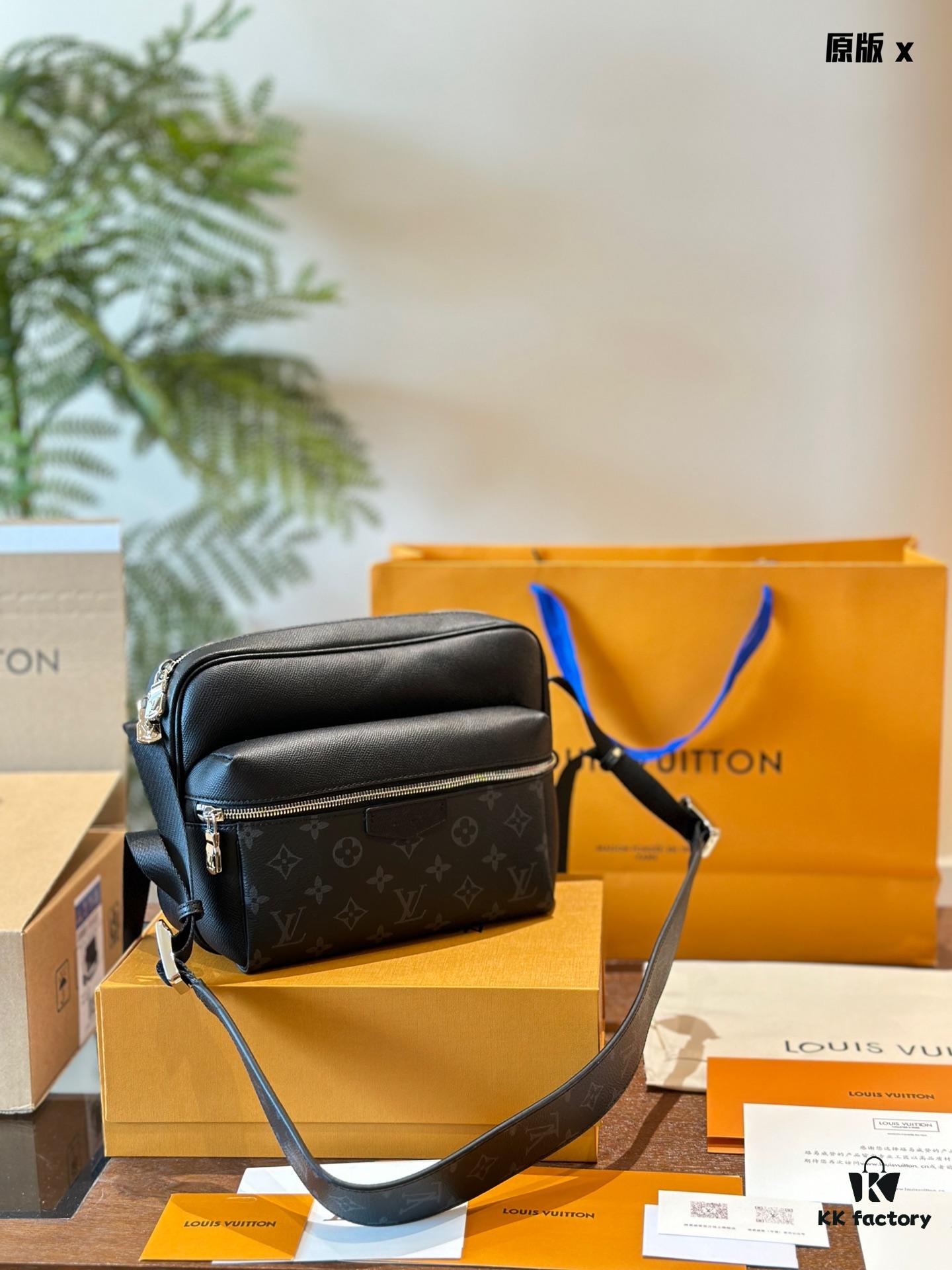 692f14d54ecd253cf107936c Louis Vuitton Outdoor Messenger Bag