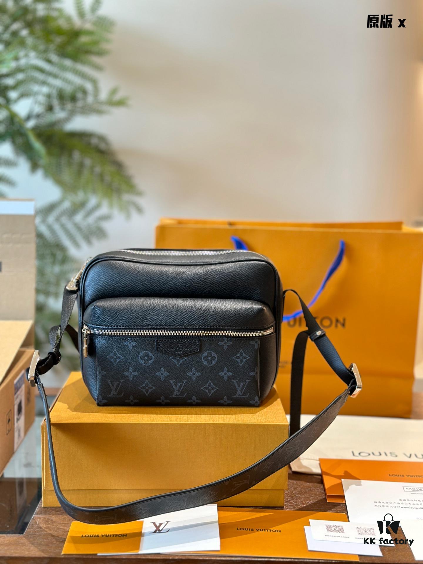 692f14d54ecd253cf107936d Louis Vuitton Outdoor Messenger Bag