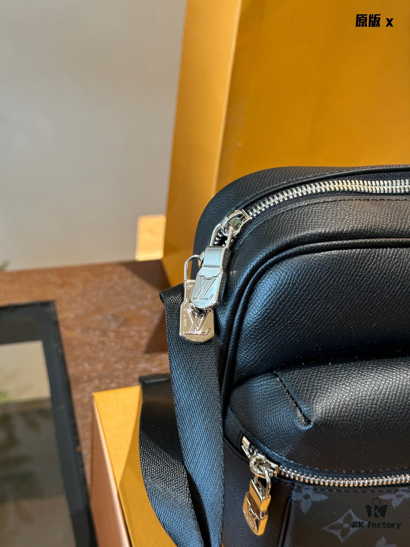 692f14d64ecd253cf107936e Louis Vuitton Outdoor Messenger Bag