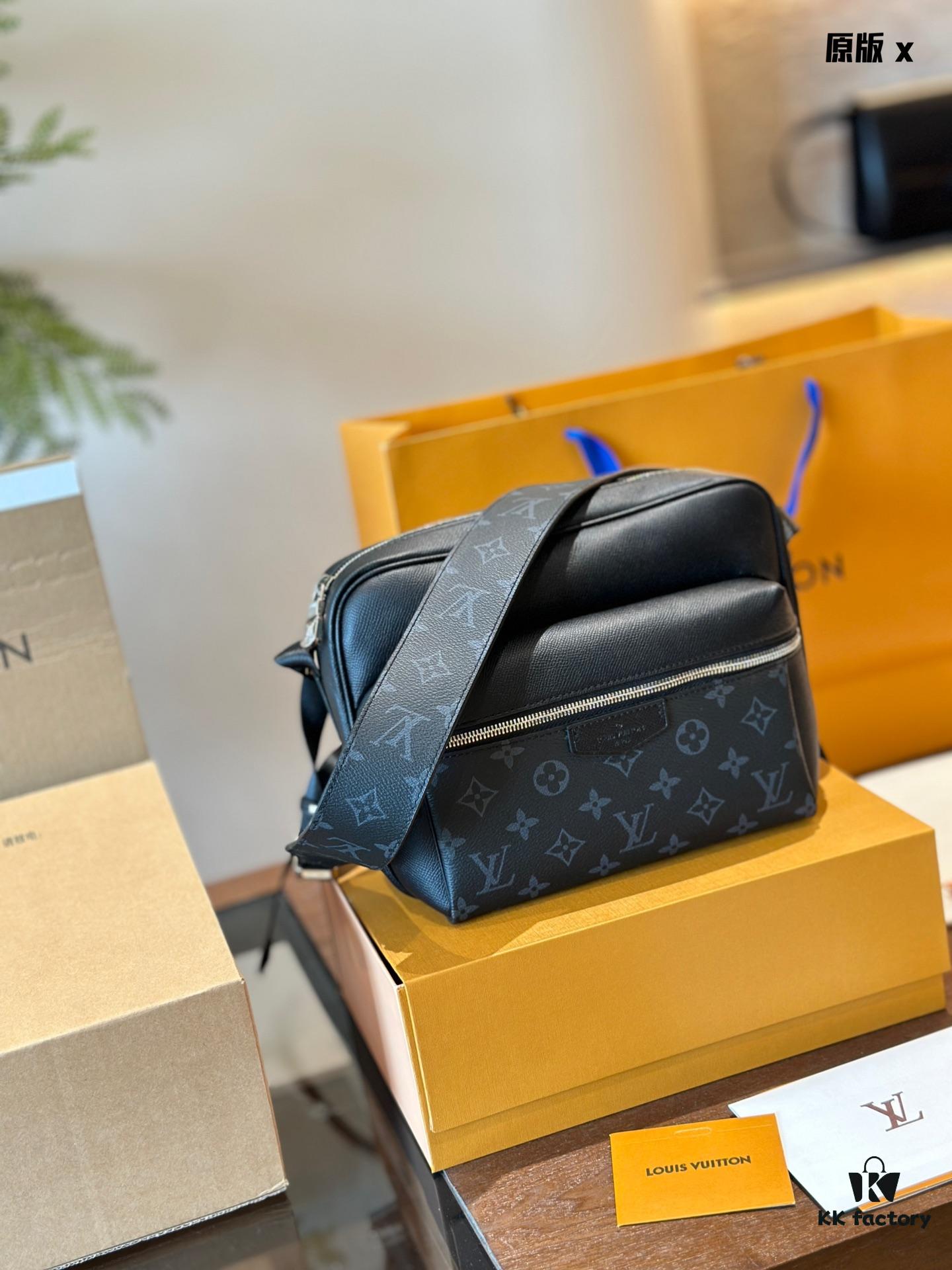 692f14d84ecd253cf1079373 Louis Vuitton Outdoor Messenger Bag