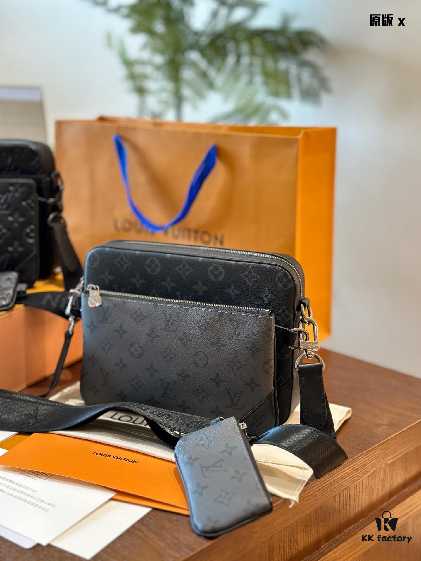 692f14e24ecd253cf1079387 Embossed Cowhide Black Monogram LV Men's Trio Three-in-One Messenger Bag in Black Knight Style