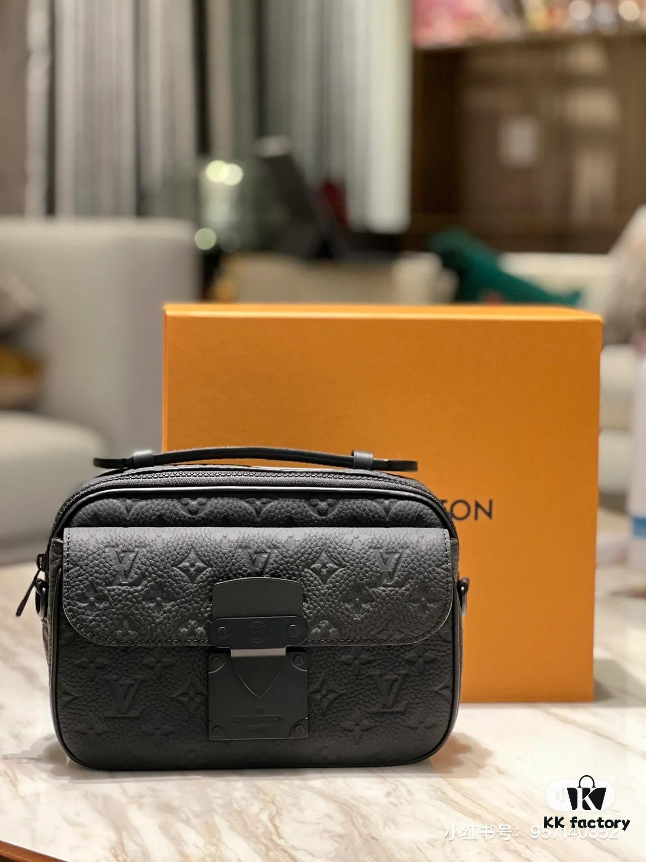 692f14e64ecd253cf107938e Alessia Milan LV Louis Vuitton 2022 Men's S-LOCK Monogram Messenger Bag Shoulder Crossbody Bag