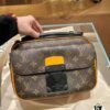 692f14ed4ecd253cf107939c Lvslock Men's Messenger Bag Unboxing Real Shot - Superb Quality, Classic and Versatile with Large Practical Capacity