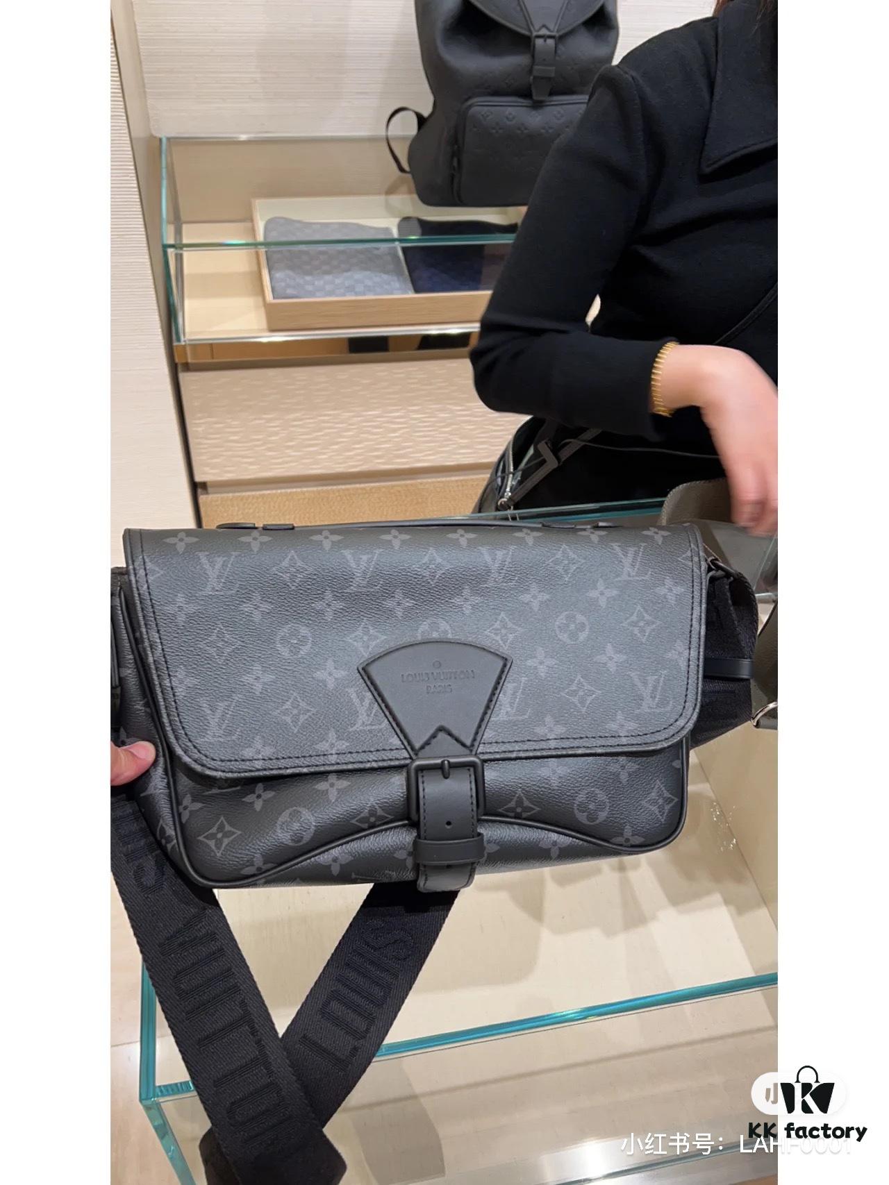 LV Men's Handle Envelope Bag