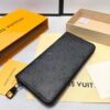 692f15384ecd253cf1079423 LV New Men's Handbag - Black, Size 20x10