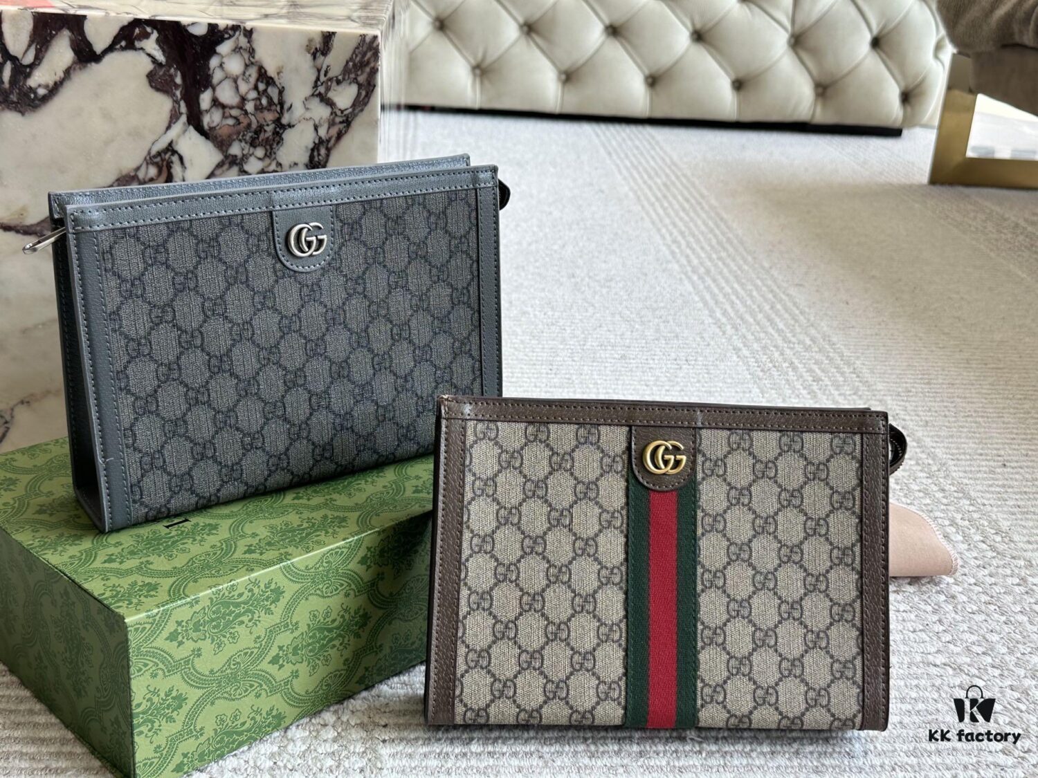 692f15784ecd253cf10794ab Gucci Men's Classic Clutch