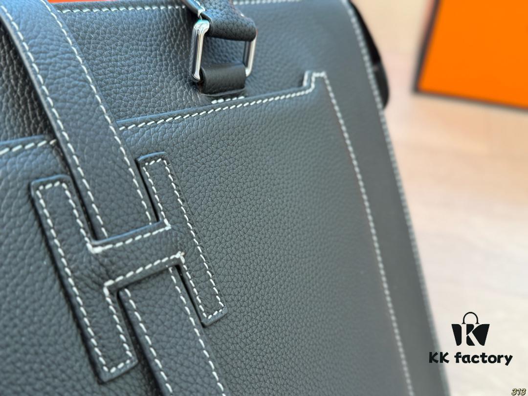 692f165b5464a31cf521a568 Hermès Hermès Briefcase, Crossbody or Handheld, Spacious for Documents and Laptop, Durable Material, Ideal Choice for Business Men, Size 38 x 28